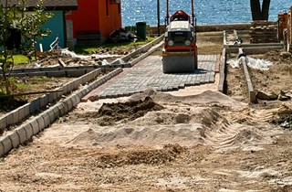 Gemlik’te Yollara Asfalt ve Taş Parke